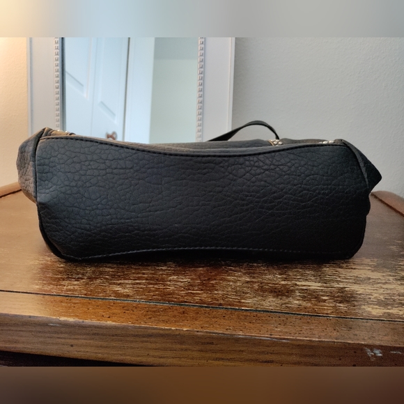 NICOLE by NICOLE MILLER studded shoulder bag - Picture 5 of 13